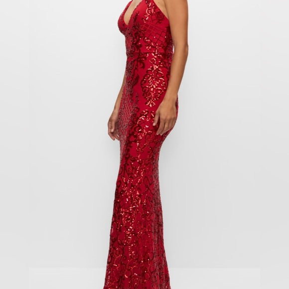 LONG, RED PARTY WEAR DRESS - Picture 3 of 3